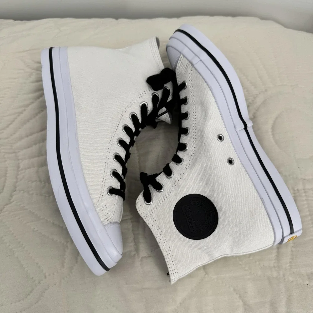 Mitchell & Ness Hood Conference 55 HC High Top Off-White Lace Basketball Sneaker